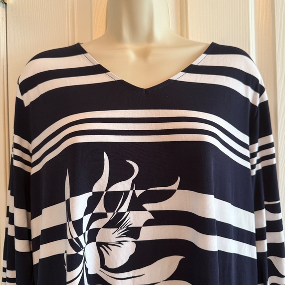 BUY 2 ITEMS & GET 1 FREE: Chico’s 3/4 sleeve Tunic Top Sz XL (16) - Picture 4 of 9